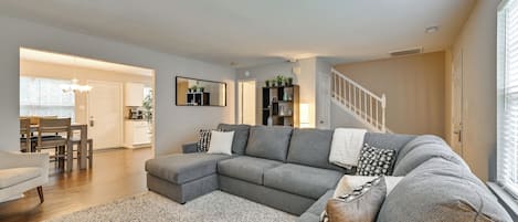House (3 Bedrooms) | Interior