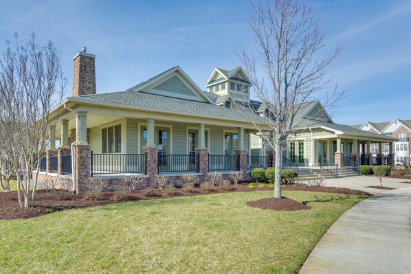 Apartment (2 Bedrooms) | Interior - 4 Mi to Beaches: Luxe Coastal Resort Condo (Lewes)