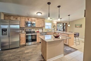 單棟房屋 (3 Bedrooms) | 內部