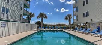 Walk to Ocean: Cozy Condo in North Myrtle Beach!