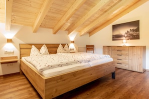 2 soveværelser, sengetøj