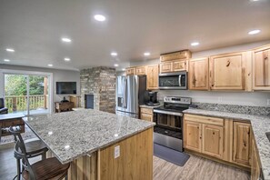 House (4 Bedrooms) | Interior - Coastal Washington Getaway: Walk to Beach! (Copalis Beach)