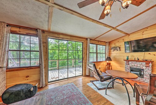 Getaway on Center Hill Lake w/ Decks & Water Views