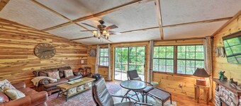 Getaway on Center Hill Lake w/ Decks & Water Views