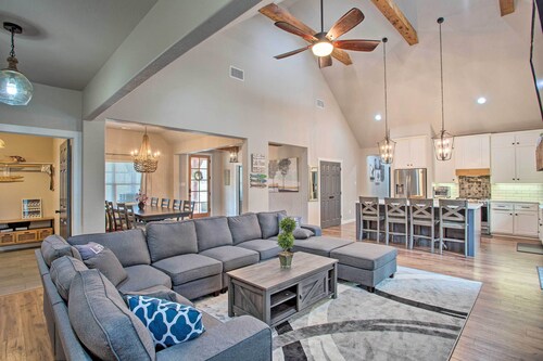Game Room + Lake Tawakoni Access: Family Getaway!