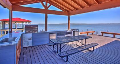 Lake Tawakoni Access: Home w/ Game Room!