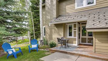 Apartment (3 Bedrooms) | Front of property