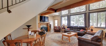 Expansive Group Lake House w/ Private Hot Tub!