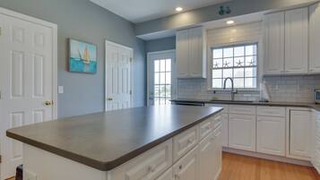 單棟房屋 (4 Bedrooms) | 內部