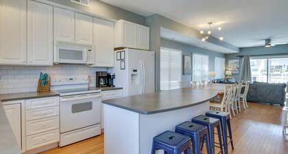 Bay-view Retreat w/ 5 Balconies in Bethany Beach!