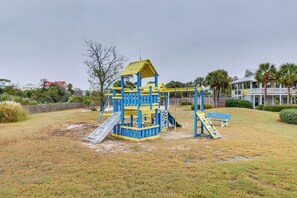 Apartment (1 Bedroom) | Interior - Swim & Relax: St Helena Island Gem w/ Deck! (Harbor Island)