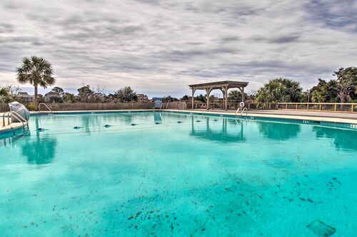 Swim & Relax: St Helena Island Gem w/ Deck!