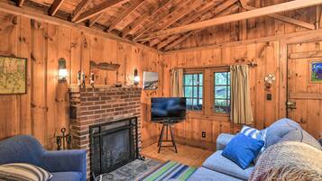 Cottage (2 Bedrooms) | Interior