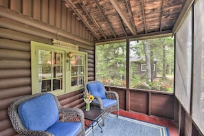 Cottage (2 Bedrooms) | Interior - 'sprucewold' Boothbay Harbor Cottage w/ Deck (Boothbay Harbor)