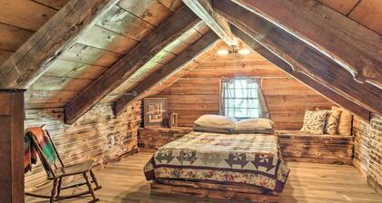 Peaceful Log Cabin Escape Near Table Rock Lake!