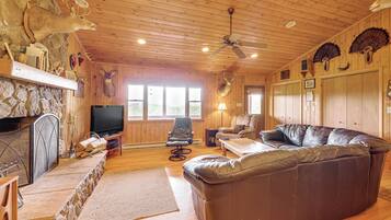 ุงูู
ูุดุฃุฉ ู
ู ุงูุฏุงุฎู