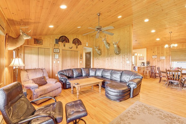 House (3 Bedrooms) | Interior