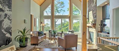 House (4 Bedrooms) | Front of property