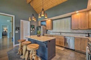 House (4 Bedrooms) | Interior - Grand Chalet w/ Hot Tub - Near Wintergreen Resort (Nellysford)