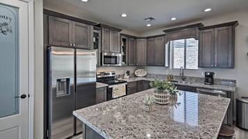 單棟房屋 (3 Bedrooms) | 內部