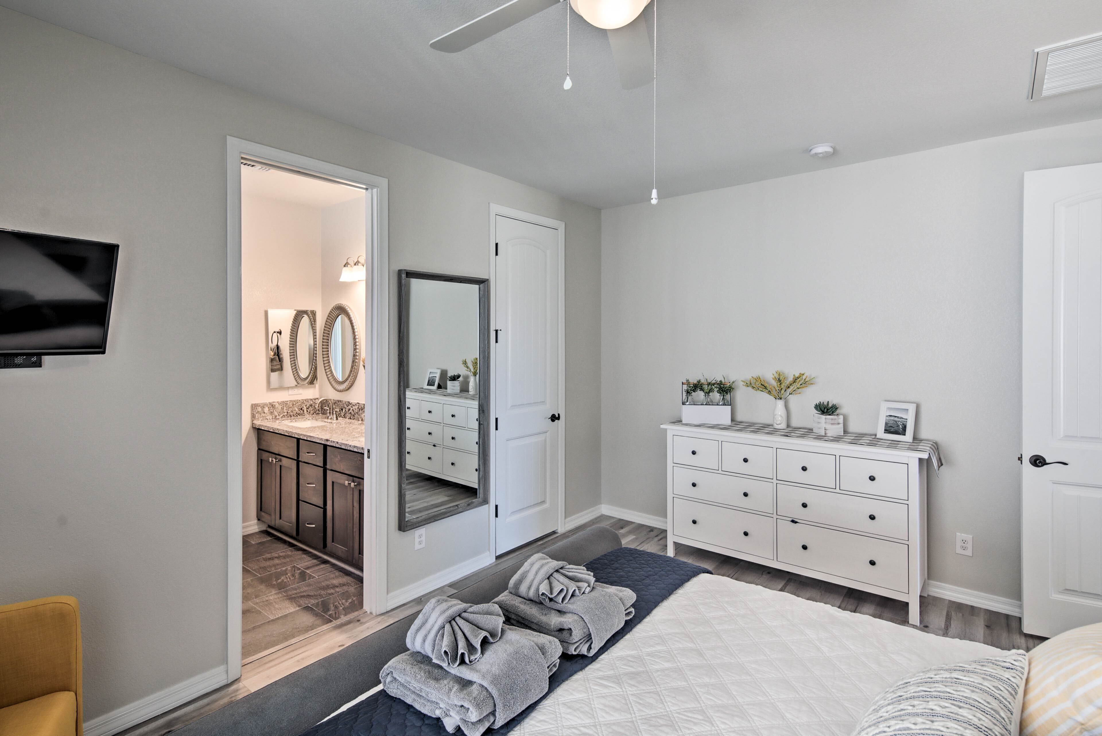 House (3 Bedrooms) | Interior