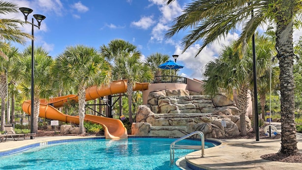 منزل (6 Bedrooms) | المنشأة من الداخل