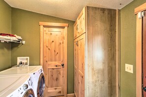 House (3 Bedrooms) | Interior - Lakefront Cabin w/ Stunning Mountain Views & Dock! (Eatonville)