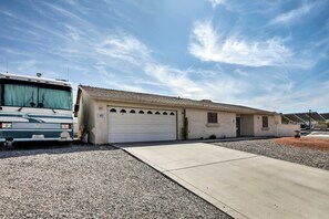 Interior - Lake Havasu City Retreat w/ Patio & Grill (Lake Havasu City)
