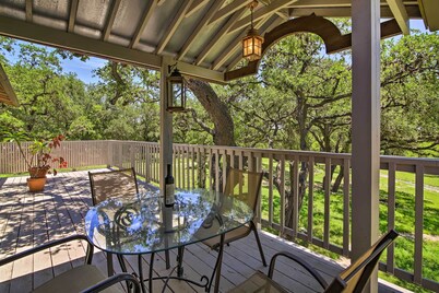 Countryside Cottage: 17 Mi to Downtown San Antonio