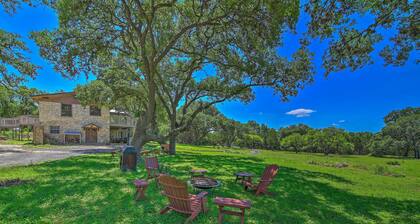 Countryside Cottage: 17 Mi to Downtown San Antonio