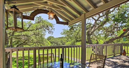 Countryside Cottage: 17 Mi to Downtown San Antonio