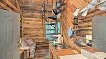 House (1 Bedroom) | Interior