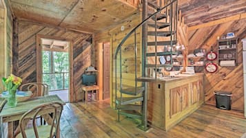 House (1 Bedroom) | Interior