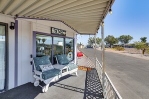 House (2 Bedrooms) | Interior - Lake Havasu Home w/ Resort Perks, Walk to Lake (Lake Havasu City)