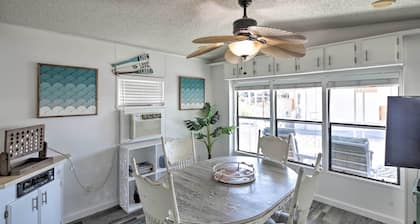 Lake Havasu Home w/ Resort Perks, Walk to Lake