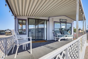 House (2 Bedrooms) | Interior - Lake Havasu Home w/ Resort Perks, Walk to Lake (Lake Havasu City)
