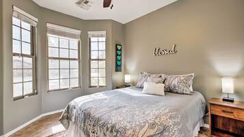 House (3 Bedrooms) | Interior