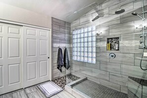 House (4 Bedrooms) | Bahagian dalam