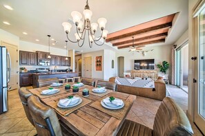 House (4 Bedrooms) | Interior