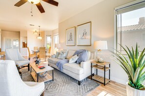 Apartment (3 Bedrooms) | Interior - 7 Mi to TPC Scottsdale: Resort Condo w/ Pool (Scottsdale)
