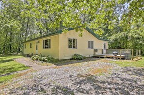 House (3 Bedrooms) | Interior - Jasonville Cabin - Walk to Shakamak State Park! (Jasonville)