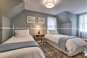 House (2 Bedrooms) | Interior - Historic Essex Home w/ Large Yard Near Downtown! (Essex)