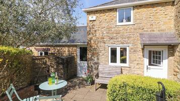 Cottage | Outdoor dining