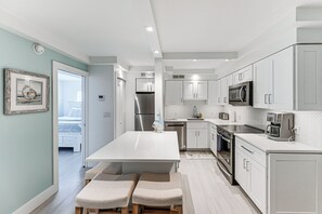 Apartment (2 Bedrooms) | Interior - Coastal Downtown Naples Condo - Walk to the Beach! (Naples)