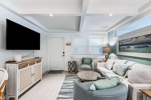 Interior - Coastal Downtown Naples Condo - Walk to the Beach! (Naples)