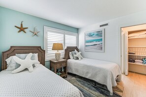 Interior - Coastal Downtown Naples Condo - Walk to the Beach! (Naples)