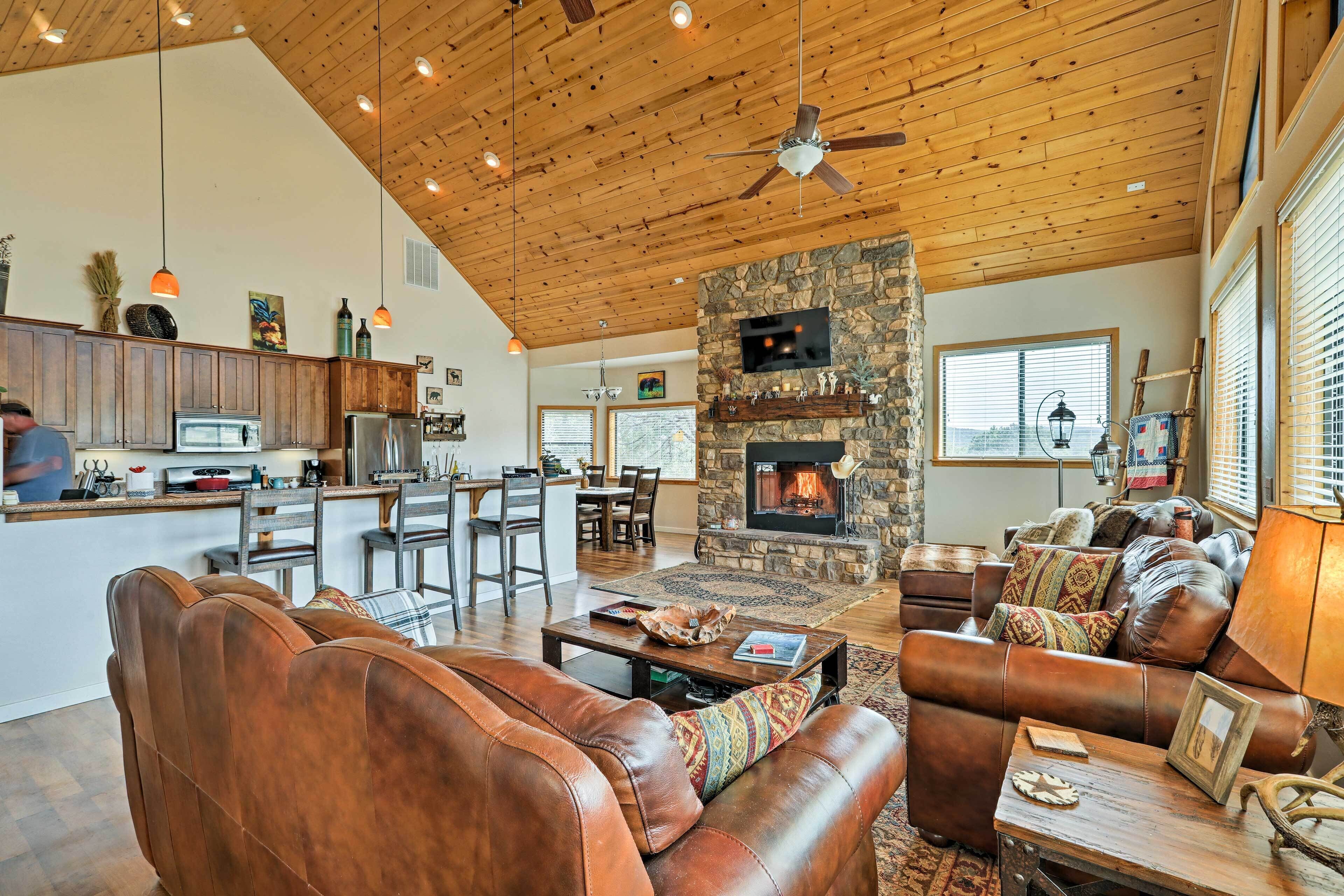 House (3 Bedrooms) | Interior