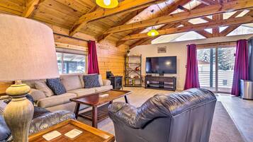 House (4 Bedrooms) | Living area | TV, fireplace, DVD player