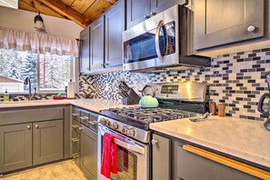 House (4 Bedrooms) | Interior