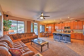 House (6 Bedrooms) | Interior